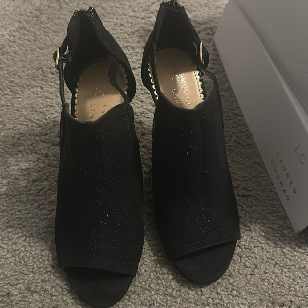 Lauren Conrad black heels